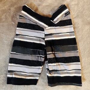 LiCi Fit Slate V-Cut Shorts - S